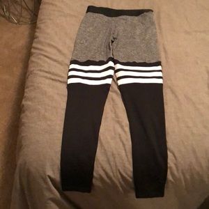 Bombshell sportswear sock legging small